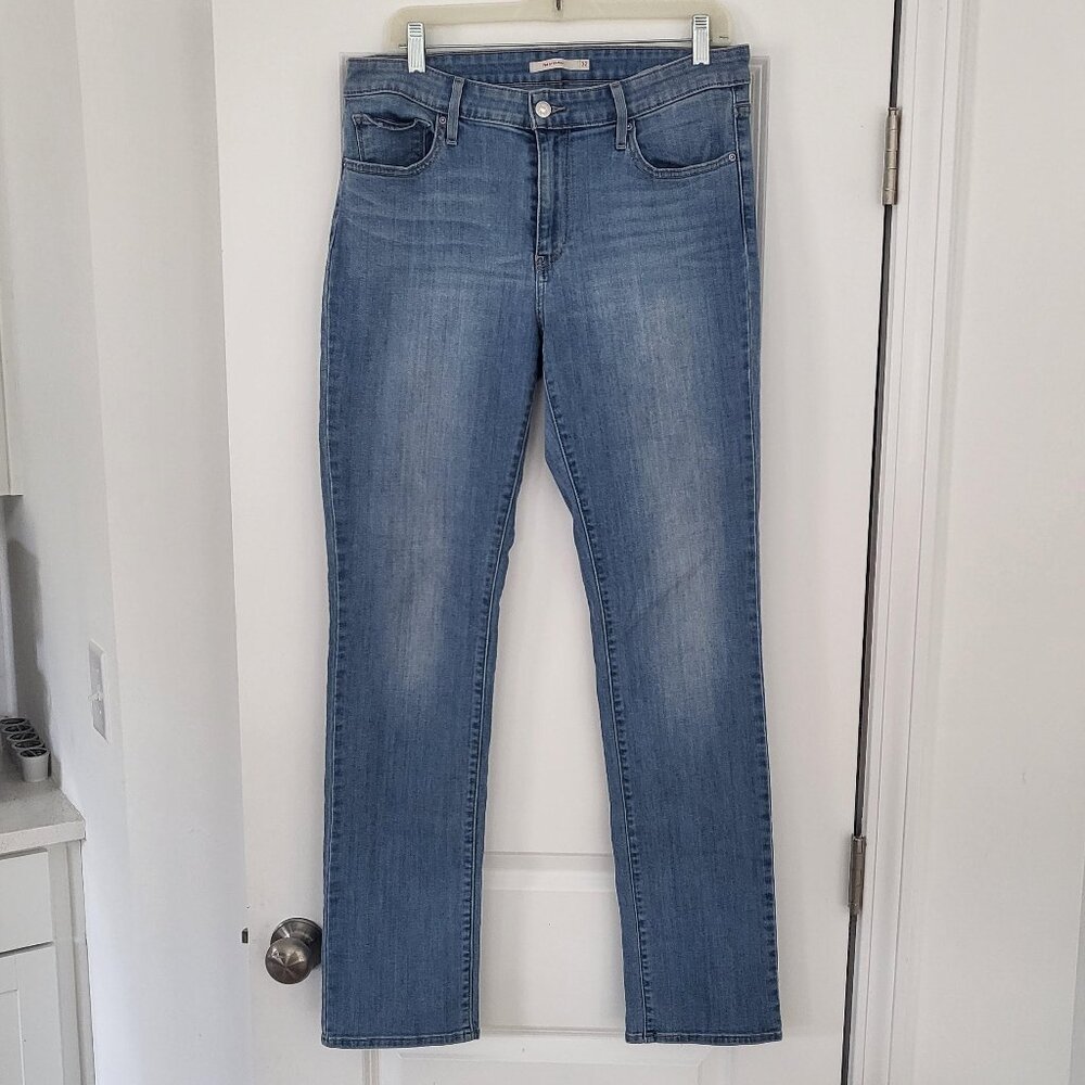 LEVI'S 714 STRAIGHT LEG 32 X 33